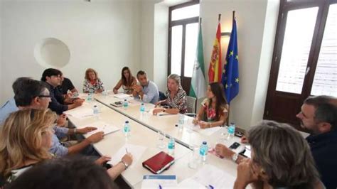 El Ayuntamiento De Marbella Subvencionar A Los Comercios Para Que