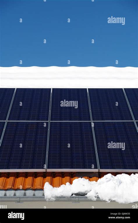 Solarpanel Solar Hi Res Stock Photography And Images Alamy