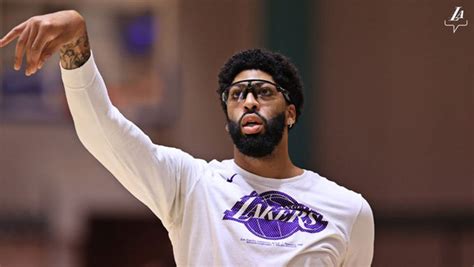 Anthony Davis Back Ahead Of Lakers Vs Clippers After Eye Injury