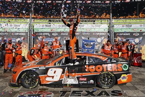 Hendrick Motorsports Walking Away From Relationship With Hooters