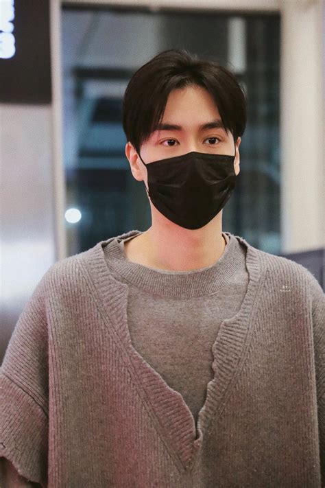 胡一天 Hu Yitian Updates on Twitter 230427 Hangzhou Changsha 落宝y