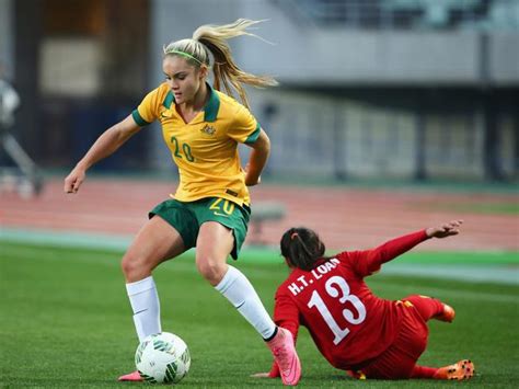 Rio Olympics 2016: Ellie Carpenter becomes Australia’s youngest ...