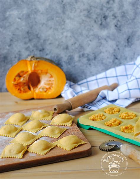 Tortelli Di Zucca Senza Amaretti Gineprina Cucina