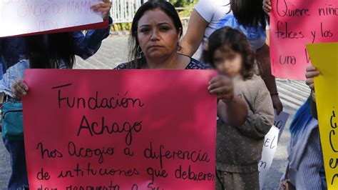 Niña de siete años padece cáncer de mama y su familia acusa mala praxis