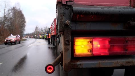 Rolnicy będą protestować dalej YouTube