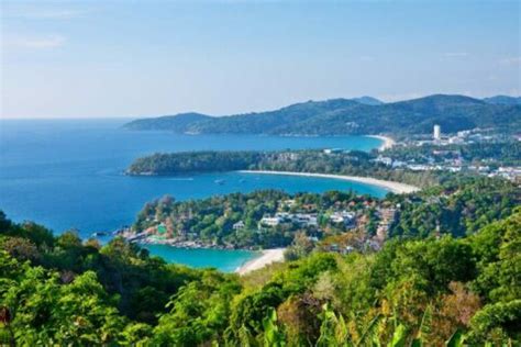 10 Best Countries to Live in Asia - InvestAsian