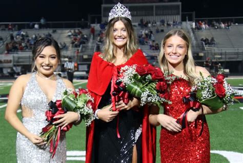 Mosley Named 2023 Chs Homecoming Queen