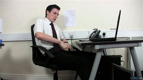 Hot Evan Zero Professionally Wanks Solo In The Office