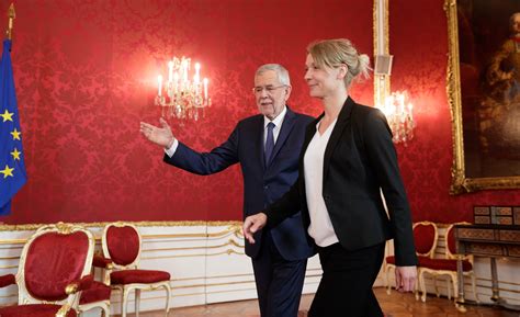 Maria Stern bei Alexander Van der Bellen