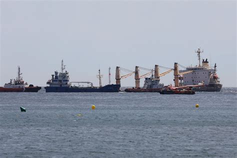 Gibraltar Hundir La Popa Del Buque Accidentado Para Hacer Frente Al