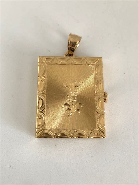 K Gold Medium Rectangle Locket With Floral Engraving Etsy New Zealand