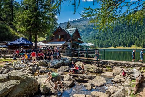 Lago Delle Malghette Associazione Rifugi Del Trentino