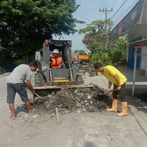 Galeri Foto Secara Bertahap Dinas Pu Kota Medan Benahi Seluruh Jalan