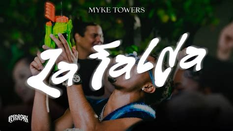 Myke Towers La Falda Esa Falda Chiquitita Qu Bonita Te Queda