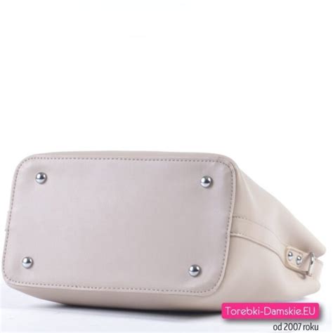 Torebka damska w kolorze nude jasny odcień beżowego