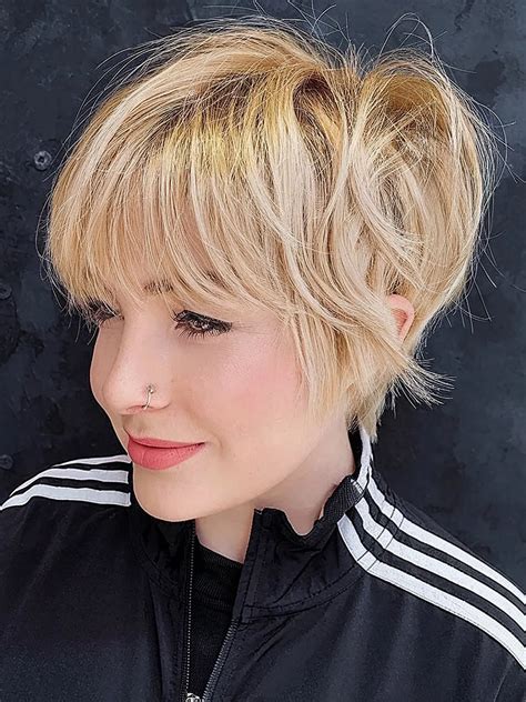 15 Short, Stacked Pixie Bob Haircuts for a Cute and Sassy Look