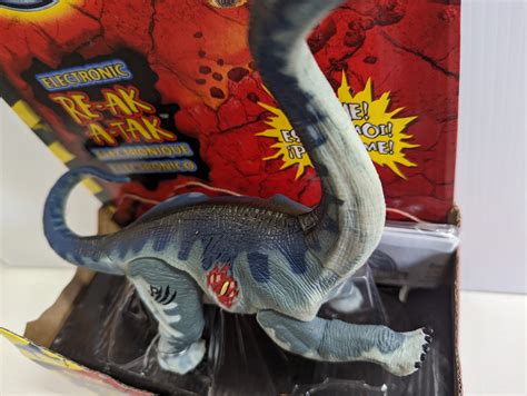 2001 Hasbro Jurassic Park Iii Electronic Re Ak A Tak Brachiosaurus New The Jurassic Store