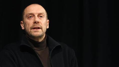 L essayiste d extrême droite Alain Soral à nouveau condamné à de la