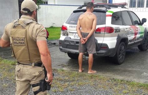 Homem é preso e confessa ter matado companheira a facadas em Navegantes