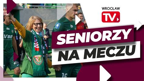 Seniorzy Na Murawie Z Pi Karzami L Ska Wroc Aw Wroc Aw Tv Youtube