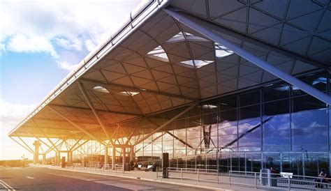 London Stansted Airport - Travel tips, Shuttles, Transfers, WiFi | FlyCoach.co.uk