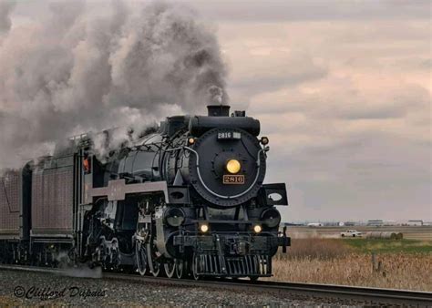 La Emperatriz legendaria locomotora comienza su recorrido en México