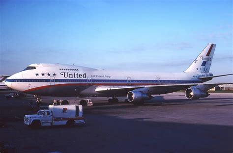 N4719U United 747 122 At KCLE United 747 122 Pushing Back Flickr