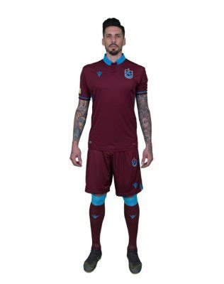 Novas Camisas Do Trabzonspor Macron Mantos Do Futebol