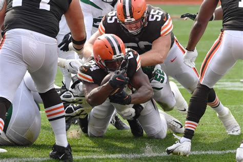 Did Browns RB Nick Chubb’s third touchdown run doom his own team?