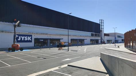 El Cuarto Centro Comercial De Le N Abrir En Cadena Tras Inaugurar Este