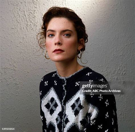 126 Lara Flynn Boyle 1990 Stock Photos, High-Res Pictures, and Images ...