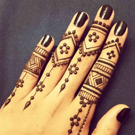 Top Mehndi Designs For Fingers Livinghours