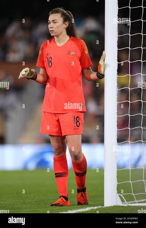 Australia Women Goalkeeper Mackenzie Arnold Stock Photo Alamy