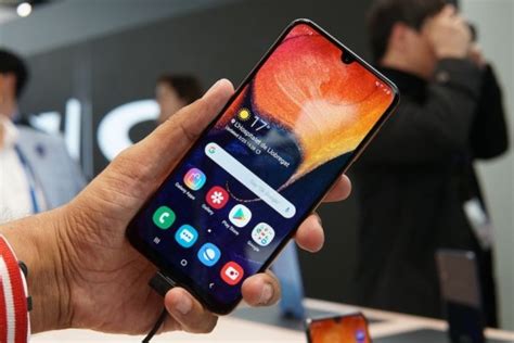 7 Handphone Murah Terbaik Samsung 2019 Speknya Tetap Ciamik