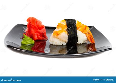 Rollos De Sushi Japoneses Frescos Tradicionales En Un Blanco Imagen De