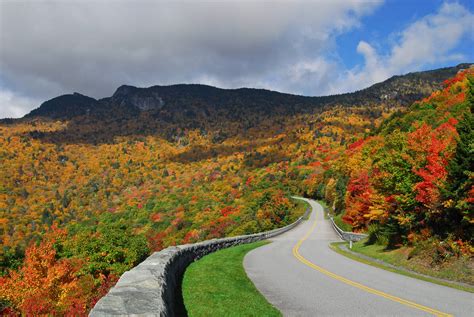 Scenic Drives: Blue Ridge Parkway - Tioga Tours