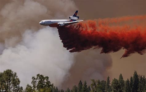 California S Oak Fire Still Contained Firefighters Battle