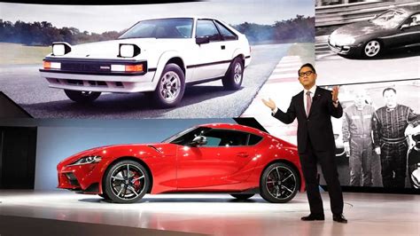 Toyota Investors Criticize Akio Toyoda's Posture About EVs