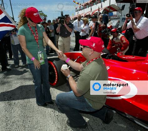 A proposal in the Rsports pit area. Champ Car World Series, Rd2, Toyota ...