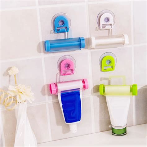 Ivyshion Multifunction Toothpaste Facial Cleanser Hanging Storage Rack