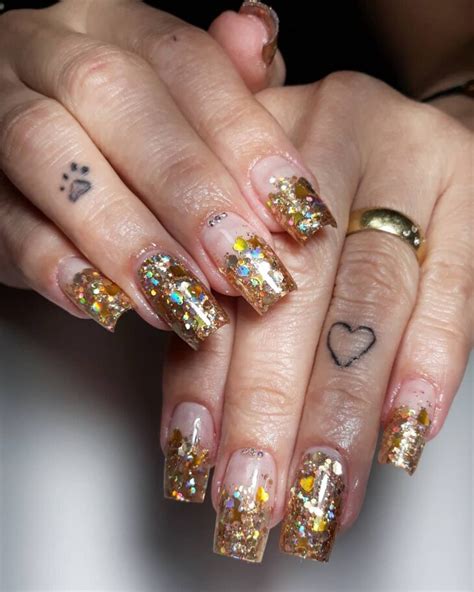 50 geniales ideas de uñas encapsuladas para inspirarte TheFancyMag