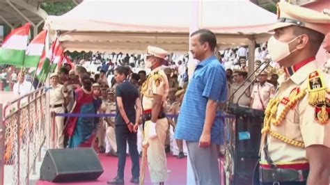 Independence Day Delhi Cm Arvind Kejriwal Hoists National Flag