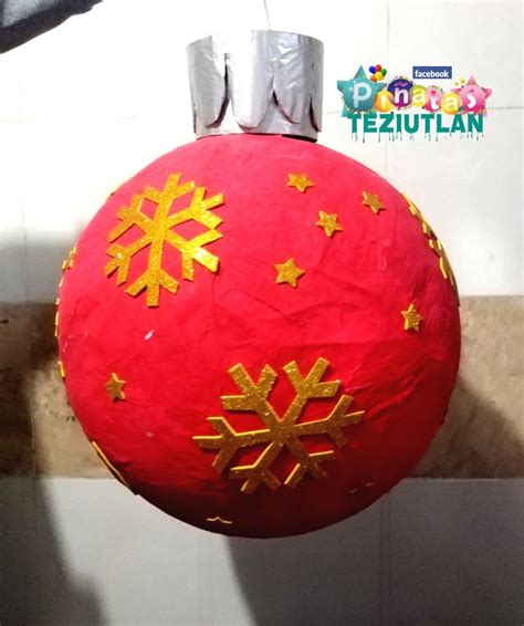 Piñata de esfera de navidad Manualidades navideñas Artesanías