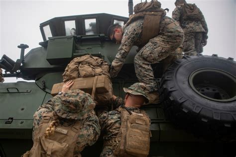 DVIDS Images 13th MEU Conducts LCAC Operations Image 4 Of 8