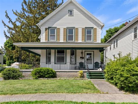 39 Pulver Ave Ravena Ny 12143 ®