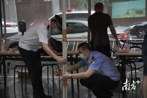 突降暴雨！风雨中坚守防控一线的你们，辛苦了！ 腾讯新闻