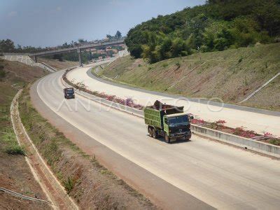 Proyek Jalan Tol Cisumdawu Antara Foto