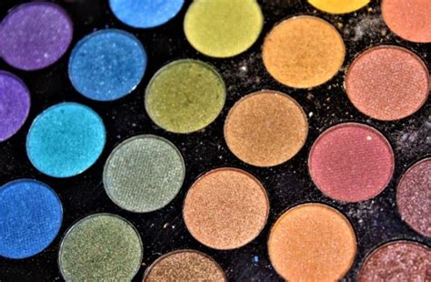 Dont Toss That Expired Eyeshadow Palette Try This Instead