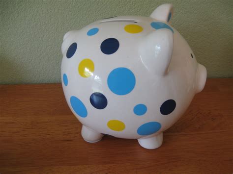 De La Design: Personalized ceramic piggy banks