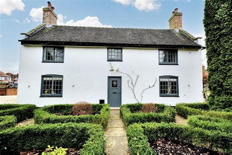 Derby Road Bramcote Nottingham 3 Bed Detached House For Sale £625 000